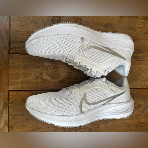 Nike Women's Air Zoom Pegasus 40 Running Shoes White/Silver DV3854-101 Size 11 - Picture 8 of 10